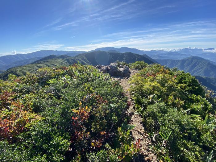 揖斐郡揖斐川町塚/冠山