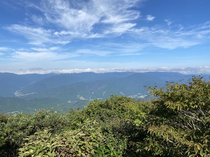 苫田郡鏡野町岩屋/泉山