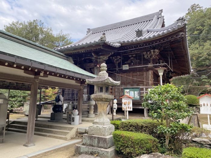 坂出市青海町/第81番・綾松山白峯寺