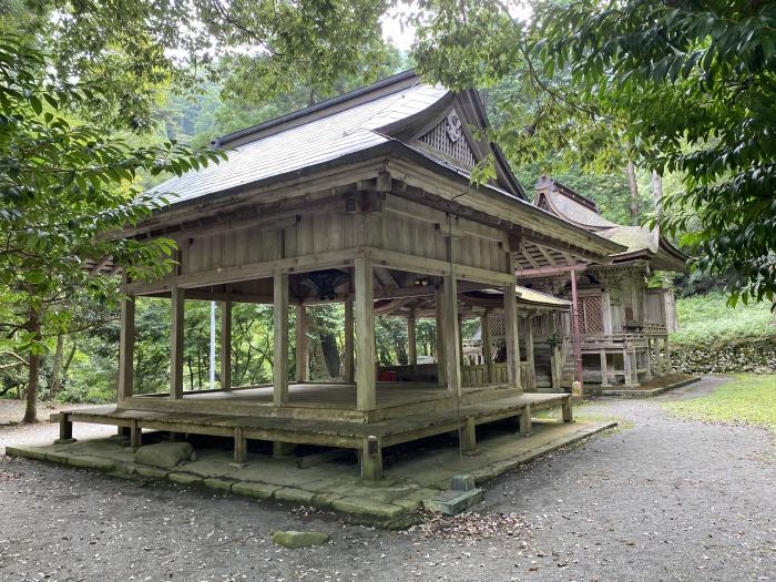 大津市葛川坊村町/地主神社