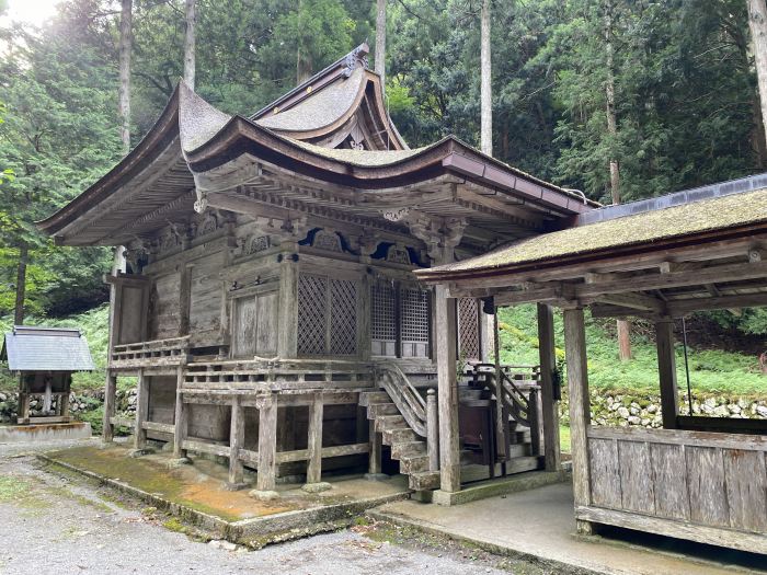 大津市葛川坊村町/地主神社