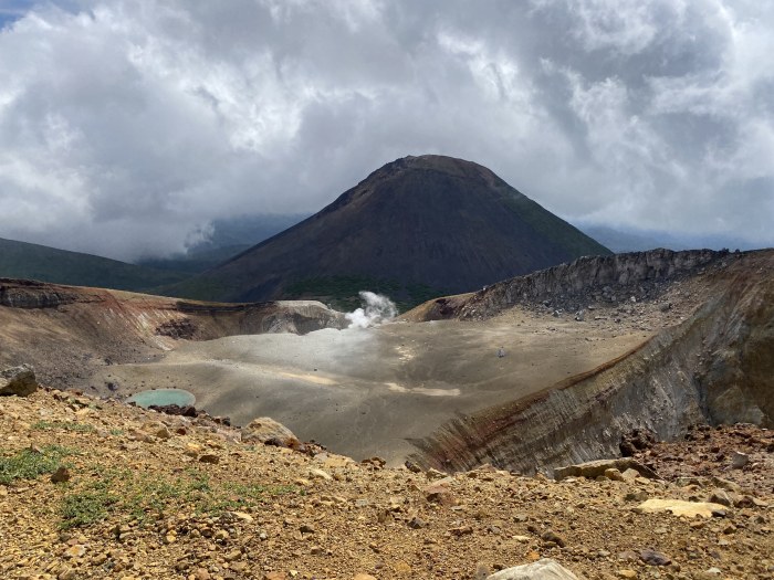 足寄郡足寄町/雌阿寒岳・阿寒富士