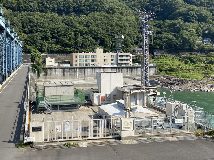 三好市池田町西山/池田ダム