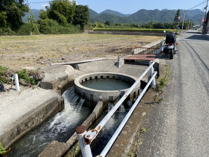 南あわじ市神代社家/円筒分水工