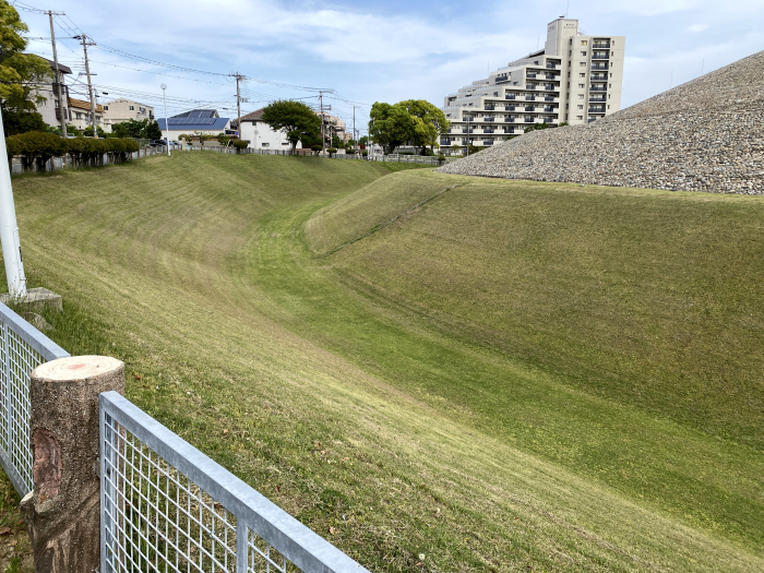 神戸市垂水区五色山/五色塚古墳