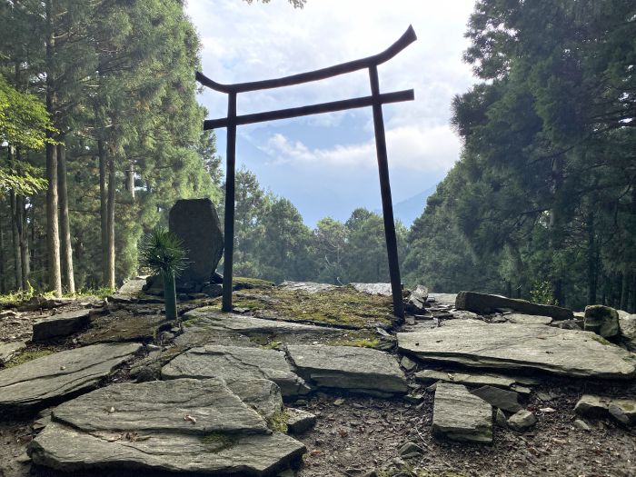 撮影:2025.10.11 金ノ鳥居