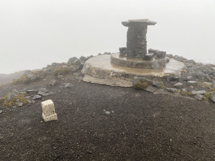 西諸県郡高原町/霧島山_高千穂峰