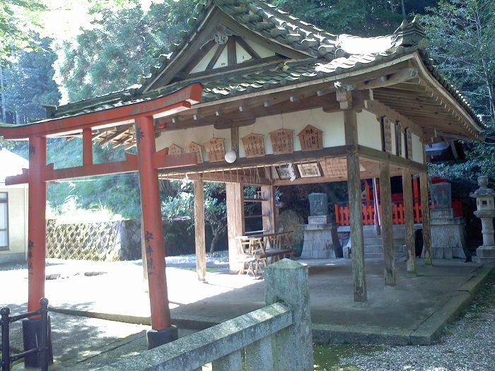 船井郡京丹波町須知/導観稲荷神社神狐写真