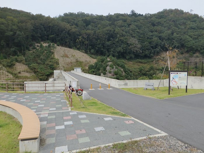 船井郡京丹波町下山/畑川ダム天端部写真