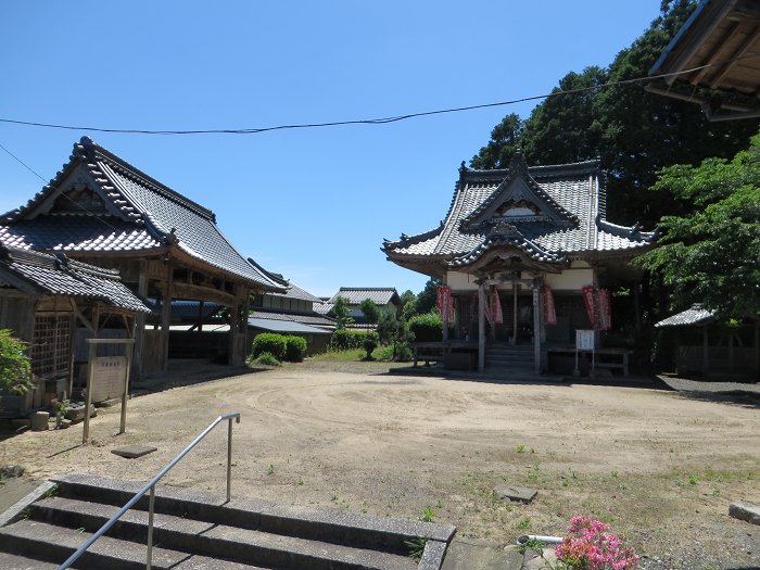 綾部市向田町/滝本山長福寺写真