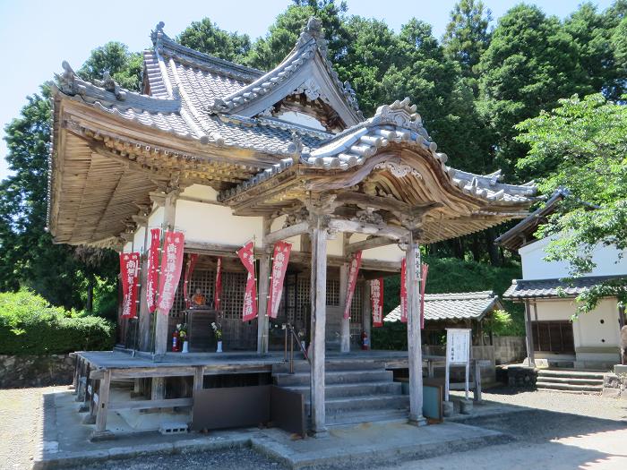 綾部市向田町/滝本山長福寺写真