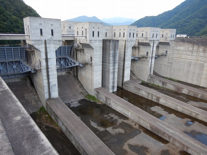 揖斐郡揖斐川町東杉原/徳山ダム写真