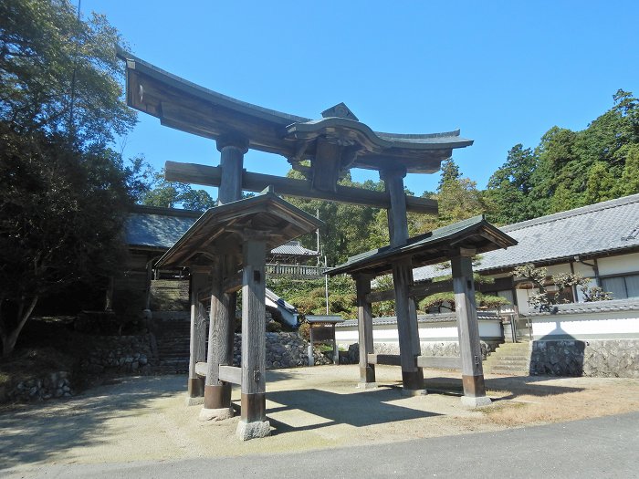 多可郡多可町加美区的場/荒田神社写真