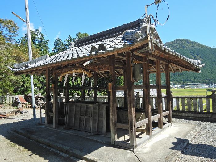 多可郡多可町加美区的場/荒田神社写真