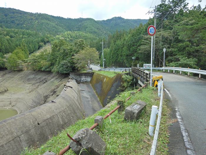 南丹市八木町神吉回り田/廻り田池写真