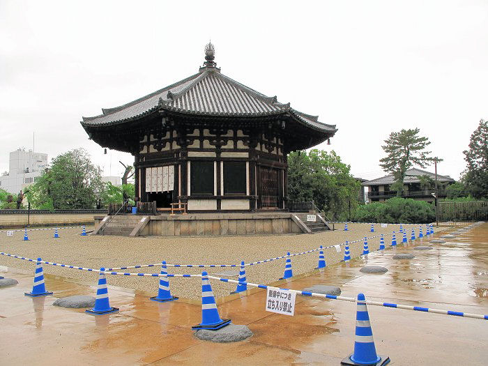 奈良市登大路町/興福寺南円堂写真