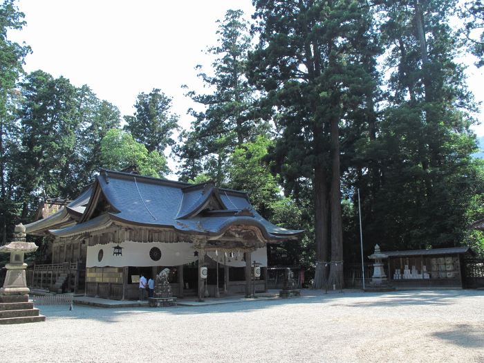 宍粟市一宮町須行名/伊和神社写真