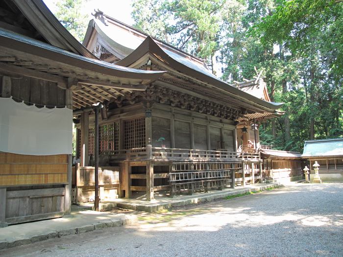 宍粟市一宮町須行名/伊和神社写真