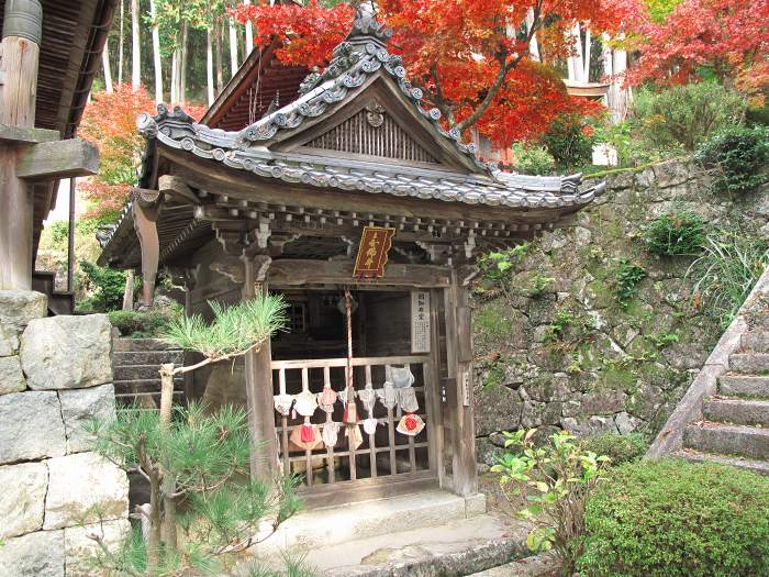 近江八幡市長命寺町/姨綺耶山長命寺写真