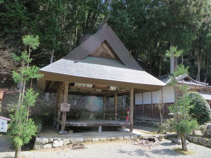 南丹市園部町竹井/摩気神社写真