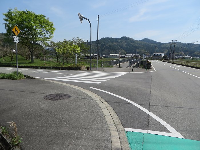 篠山市上筱見/筱見四十八滝～八ヶ尾山～篠山市東本荘/洞光寺を散策