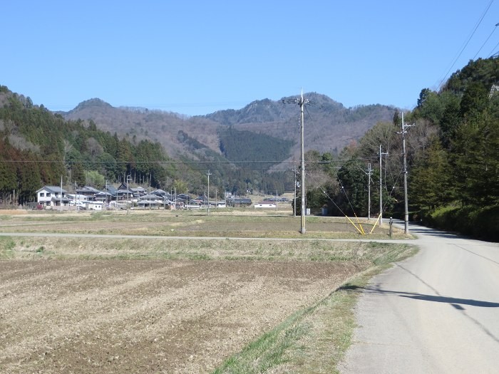 篠山市上筱見/筱見四十八滝～八ヶ尾山～小原/弁天池の峠を散策