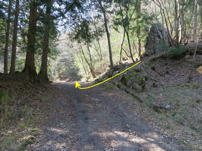 篠山市上筱見/筱見四十八滝～八ヶ尾山～小原/弁天池の峠を散策