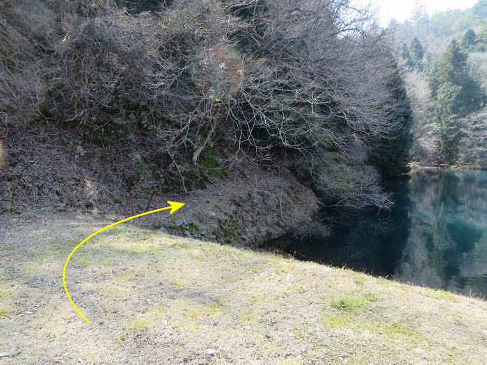 篠山市上筱見/筱見四十八滝～八ヶ尾山～小原/弁天池の峠を散策