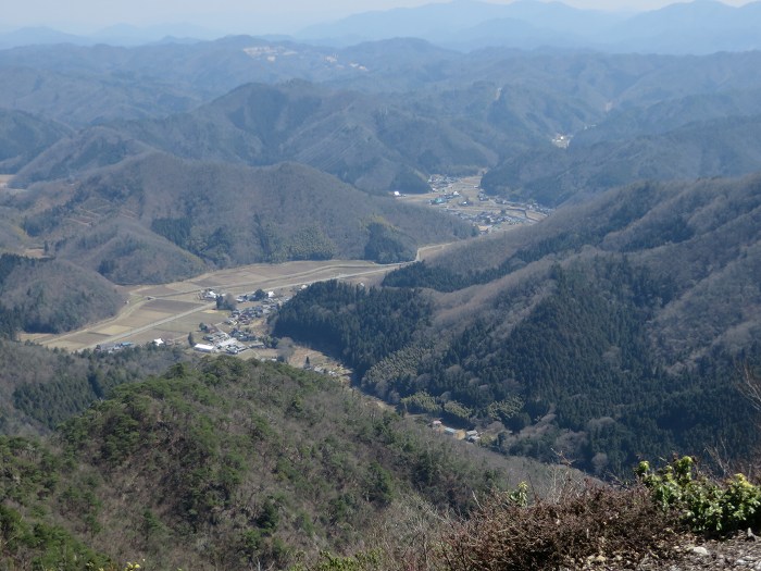 篠山市上筱見/筱見四十八滝～八ヶ尾山～小原/弁天池の峠を散策