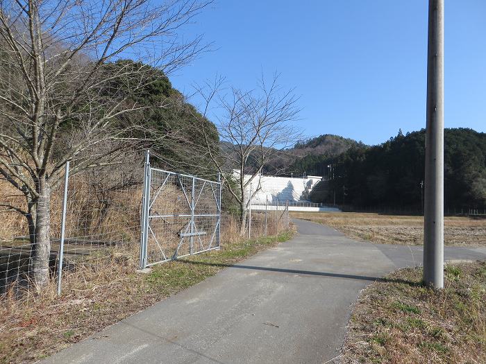 篠山市栗柄/倶利迦羅不動尊～定利山～高王山～二両池を散策