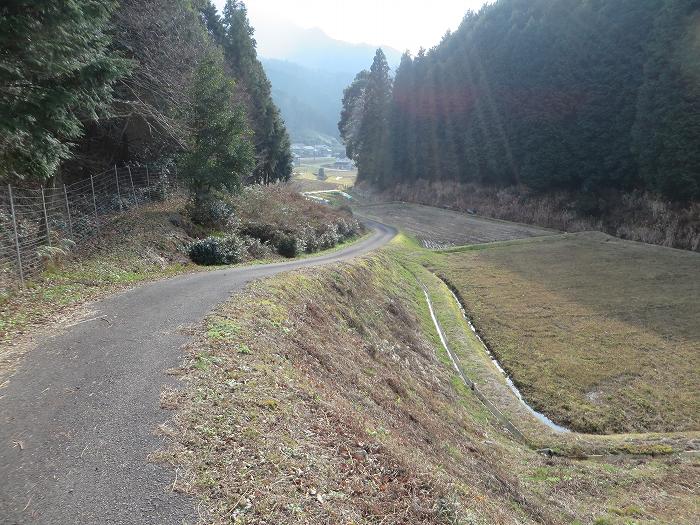 篠山市栗柄/倶利迦羅不動尊～定利山～高王山～二両池を散策