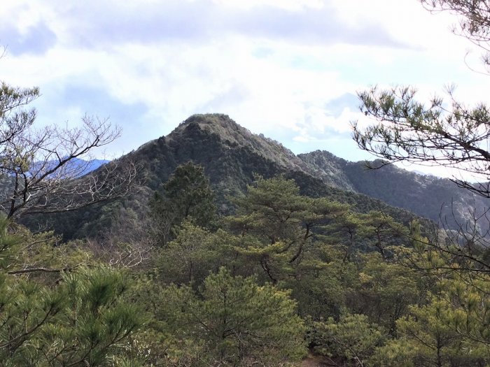 岩屋山～石戸山～高見城山