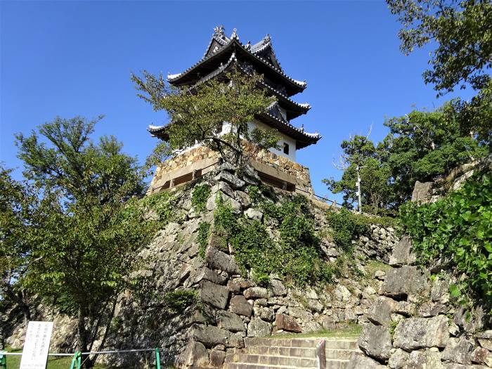 兵庫県南あわじ市灘黒岩/諭鶴羽山