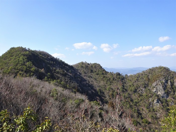 兵庫県丹波篠山市小坂/夏栗山･黒頭峰･三尾山を散策