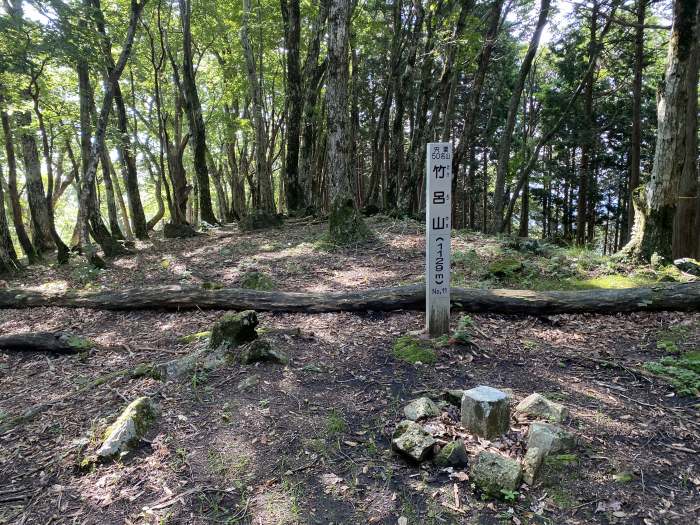 兵庫県宍粟市千種町/竹呂山・三室山へバイク走り