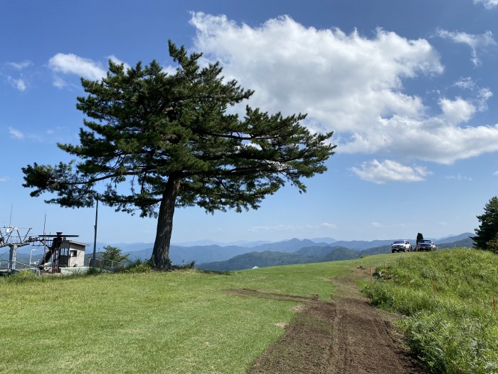 兵庫県豊岡市日高町/神鍋山噴火口へバイク走り