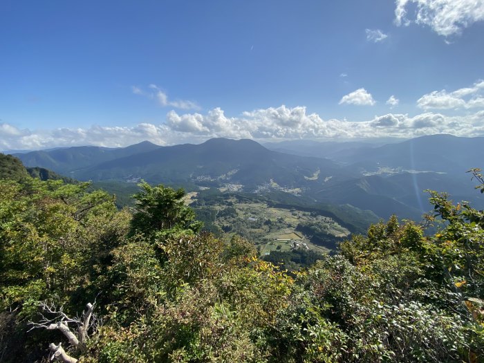 奈良県宇陀郡曽爾村/曽爾高原・倶留尊山へバイク走り