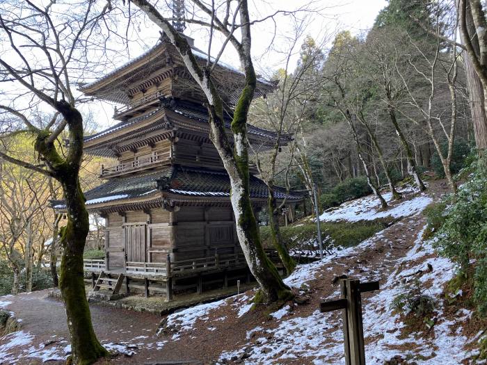 兵庫県丹波市青垣町桧倉/岩屋山を散策