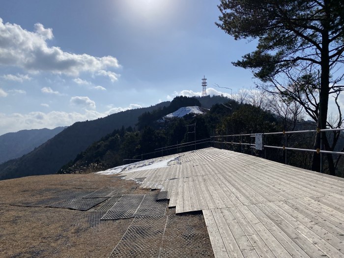 兵庫県丹波市青垣町桧倉/岩屋山を散策