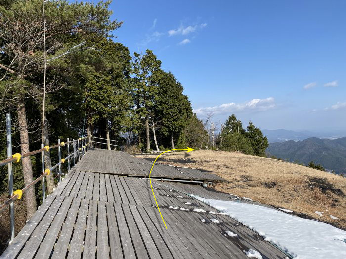 兵庫県丹波市青垣町桧倉/岩屋山を散策