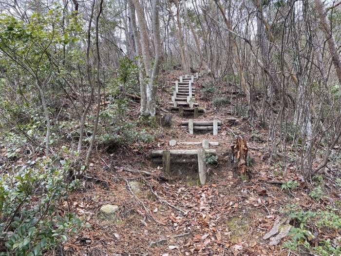 兵庫県三田市上槻瀬/烏ヶ岳を散策