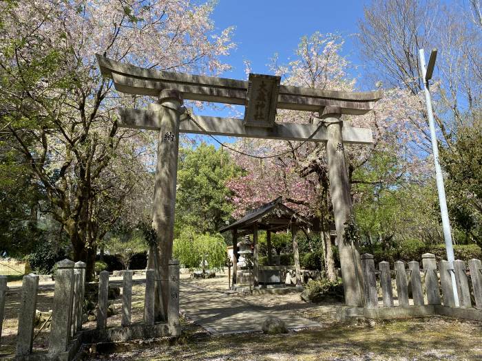 兵庫県丹波市氷上町三方/鳴尾山へバイク走り