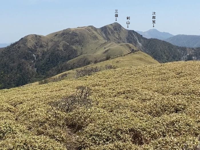 四国八十八霊場の番外札所巡拝と天狗塚・西熊山へバイク走り