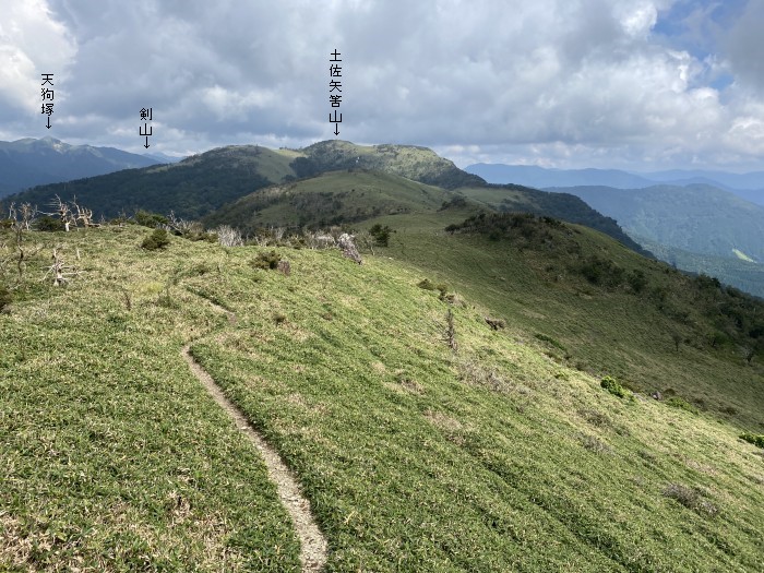 徳島県/剣山スーパー林道を駆け抜け、塔の丸･土佐矢筈山へバイク走り