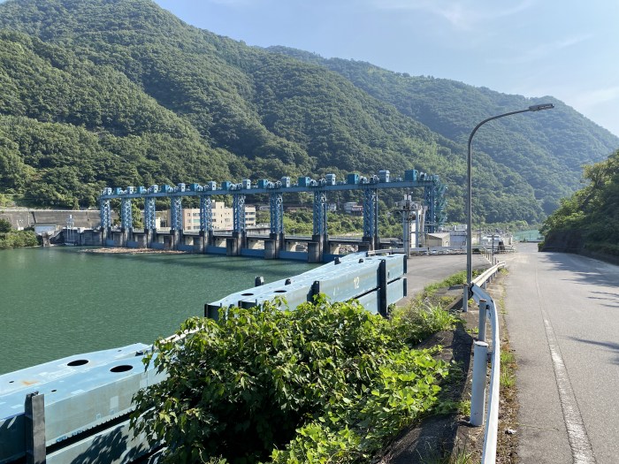 徳島県/剣山スーパー林道を駆け抜け、塔の丸･土佐矢筈山へバイク走り