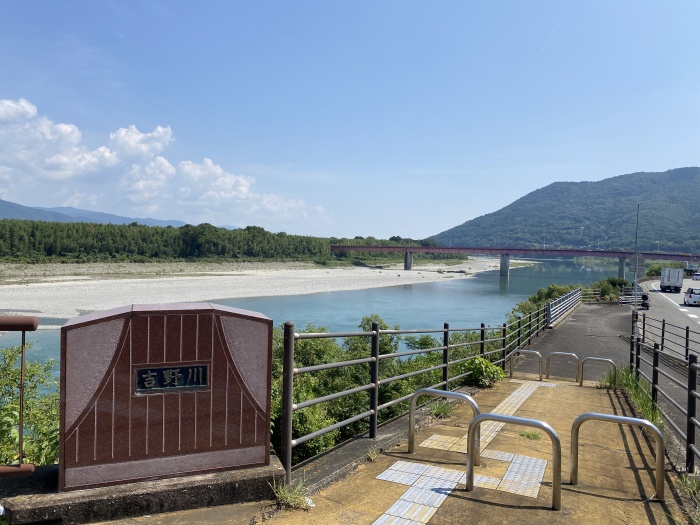 徳島県/剣山スーパー林道を駆け抜け、塔の丸･土佐矢筈山へバイク走り