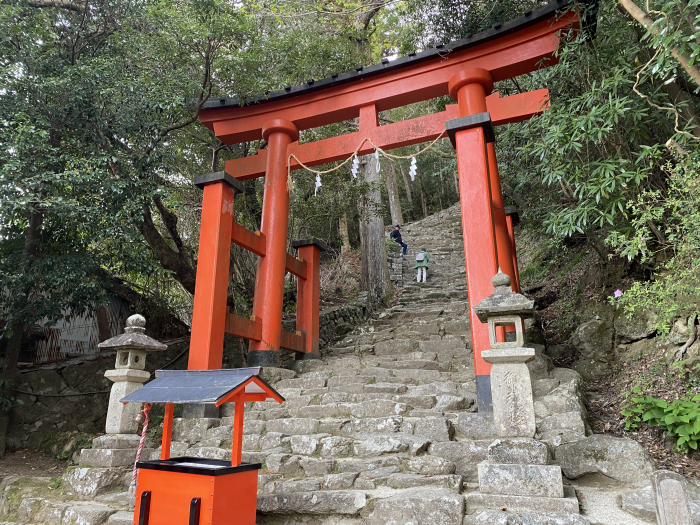 大阪府/岩湧山～奈良県/伯母子岳･熊野古道小辺路～和歌山県/熊野古道中辺路･潮岬を散策